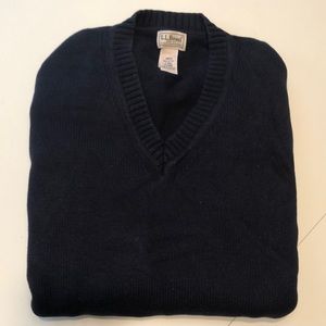 LL Bean Large-Tall navy v neck Men’s sweater